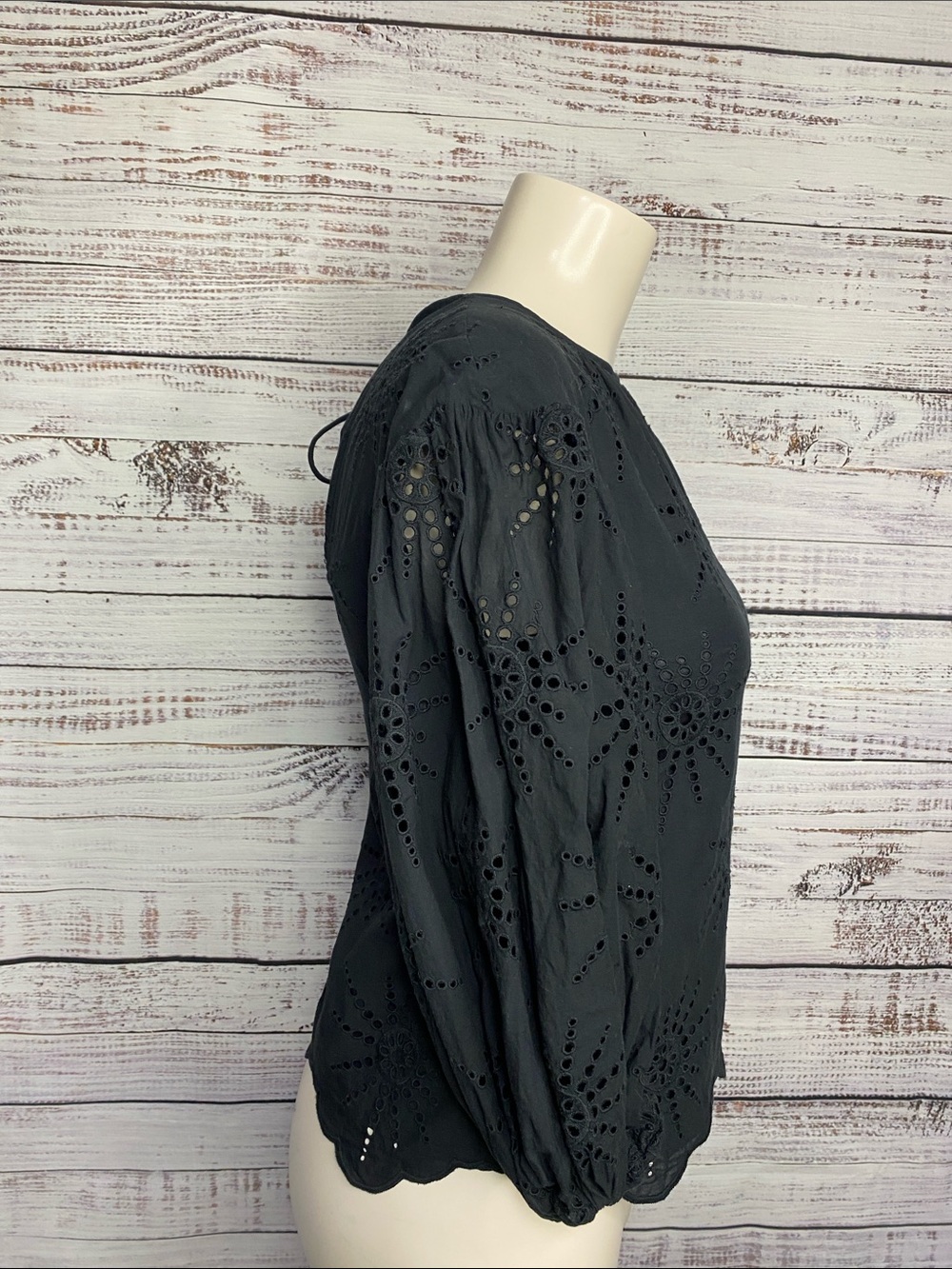 Kate spade ♠️ suns eyelet top - Picture 5 of 7